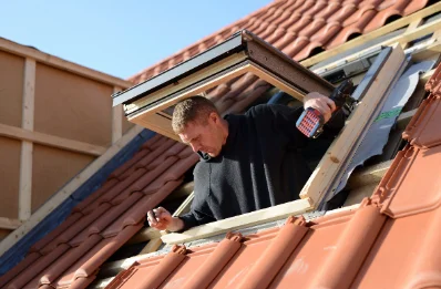 Pose de fenêtres de toit Velux à Authuille